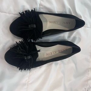 Black Anne Klein loafers with Fringe